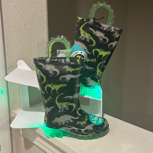 WESTERN CHIEF Kid's Sketch Dino Lighted Waterproof Rain Boot Toddler Size 6 - Picture 1 of 9